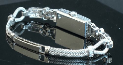 fig 6. EXQUISITE LONGINES ART DECO PLATINUM AND 4.0CTS DIAMONDS LADIES COCKTAIL WATCH C1950