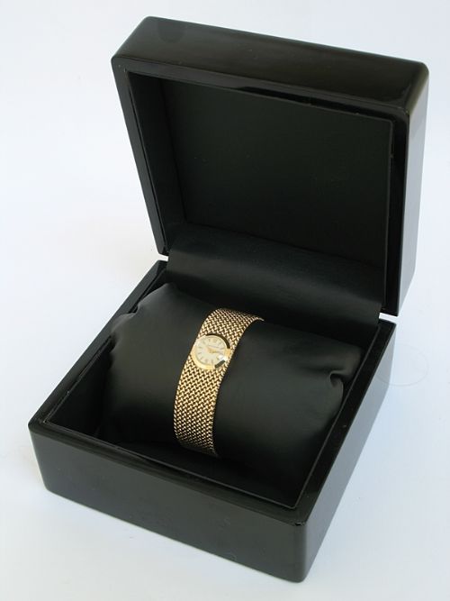 fig 8. STUNNUNG VERY HEAVY JAEGER LECOULTRE BACKWIND LADIES COCKTAIL WATCH
