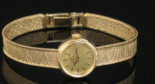 Exquisite Solid 9ct Gold Omega Ladies Cocktail Watch