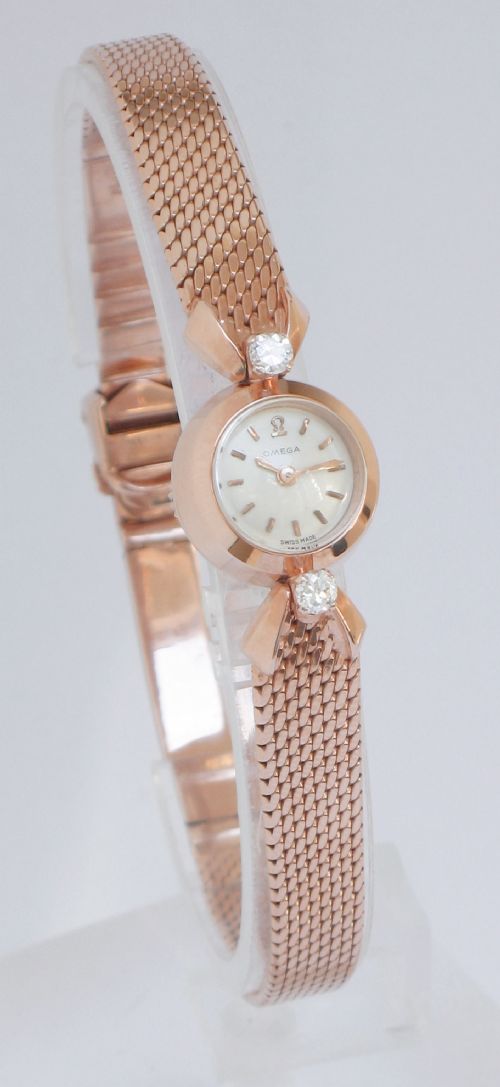 fig 1. BEAUTIFUL RARE OMEGA SOLID 18CT ROSE GOLD BACKWINDER LADIES WATCH