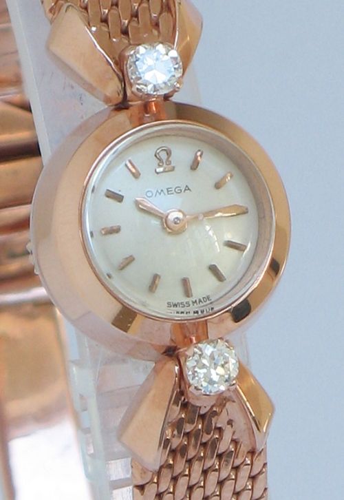 fig 2. BEAUTIFUL RARE OMEGA SOLID 18CT ROSE GOLD BACKWINDER LADIES WATCH