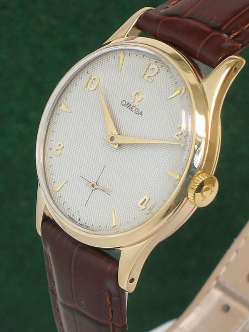 fig 2. STUNNING SOLID 9CT GOLD OMEGA CALIBRE 266 MENS WATCH C1957