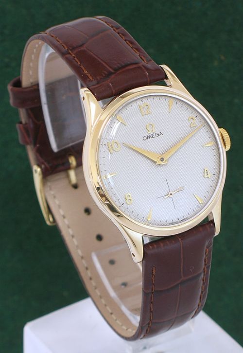fig 3. STUNNING SOLID 9CT GOLD OMEGA CALIBRE 266 MENS WATCH C1957