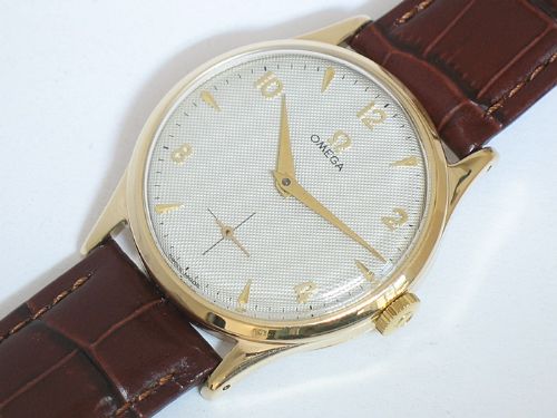 fig 8. STUNNING SOLID 9CT GOLD OMEGA CALIBRE 266 MENS WATCH C1957