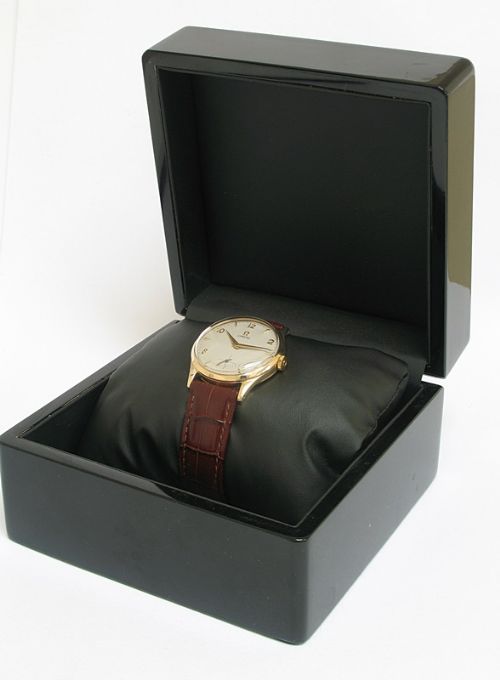 fig 9. STUNNING SOLID 9CT GOLD OMEGA CALIBRE 266 MENS WATCH C1957