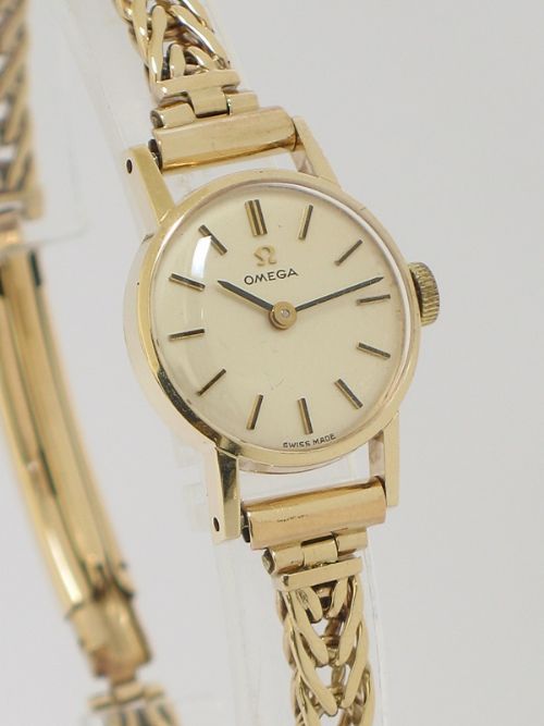 fig 2. BEAUTIFUL SOLID 9CT GOLD LADIES OMEGA COCKTAIL WATCH c1958