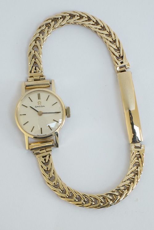 fig 3. BEAUTIFUL SOLID 9CT GOLD LADIES OMEGA COCKTAIL WATCH c1958