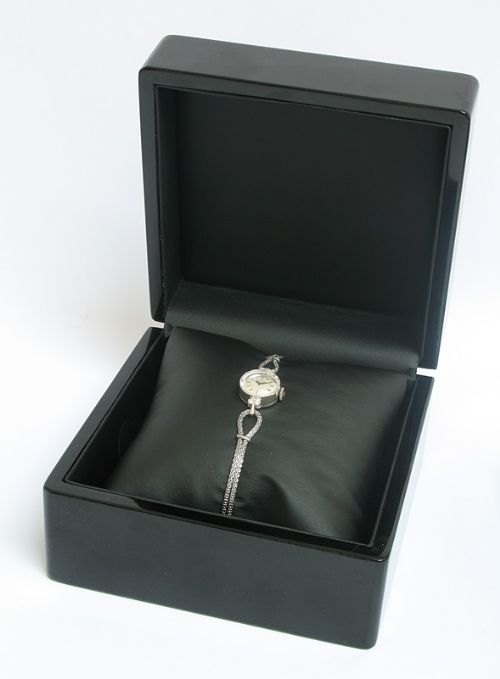 fig 9. BEAUTIFUL SOLID 14CT GOLD AND DIAMOND GIRARD PERREGAUX LADIES COCKTAIL WATCH