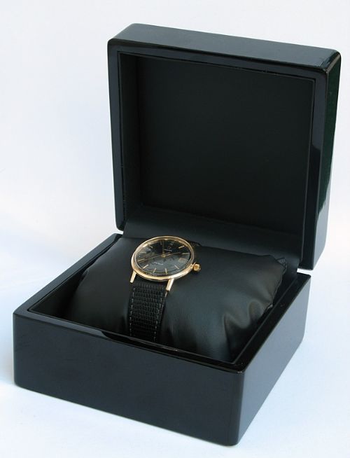 fig 5. WONDERFUL SOLID 9CT GOLD OMEGA DE VILLE WITH DATE MENS WATCH