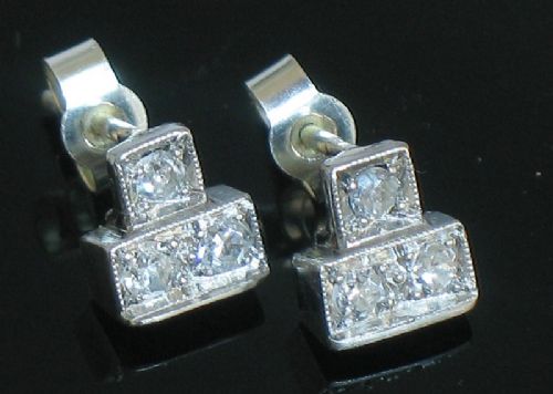 fig 2. BEAUTIFUL PAIR OF GENUINE ART DECO PLATINUM AND DIAMOND EARRINGS C1930
