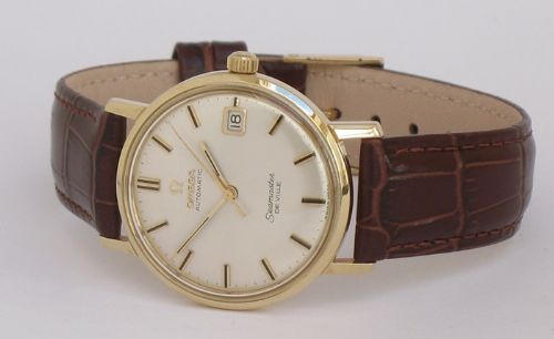 fig 4. EXCEPTIONAL COMPLETELY ORIGINAL 18CT GOLD OMEGA SEAMASTER DE VILLE AUTOMATIC MENS WATCH WITH BOX AND PAPERS