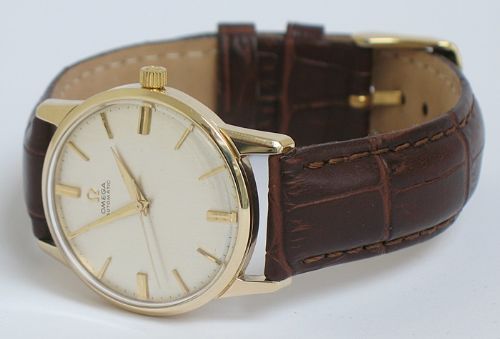 fig 4. SOLID 9CT GOLD OMEGA AUTOMATIC CALIBRE 552 24 JEWEL MENS WATCH