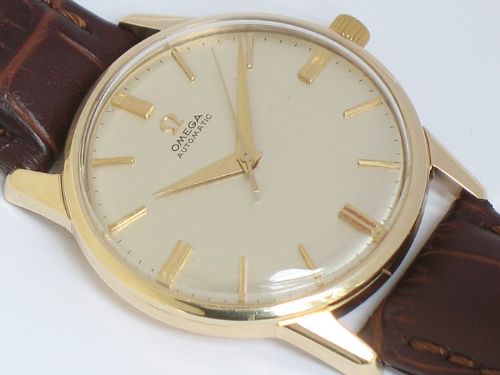 fig 9. SOLID 9CT GOLD OMEGA AUTOMATIC CALIBRE 552 24 JEWEL MENS WATCH