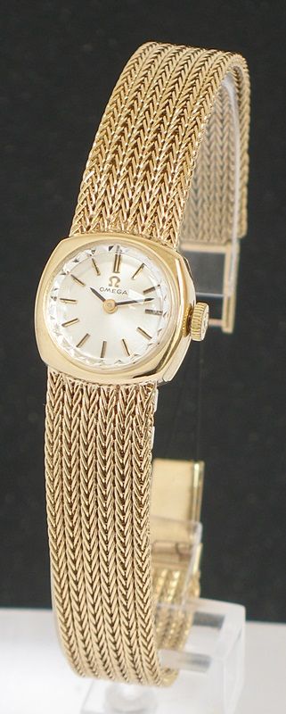 Beautiful Solid 9ct Gold Omega Ladies Cocktail Watch