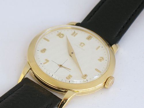 fig 4. STUNNING ORIGINAL SOLID 18CT GOLD OMEGA TRESOR OVERSIZE MENS WATCH C1952-53