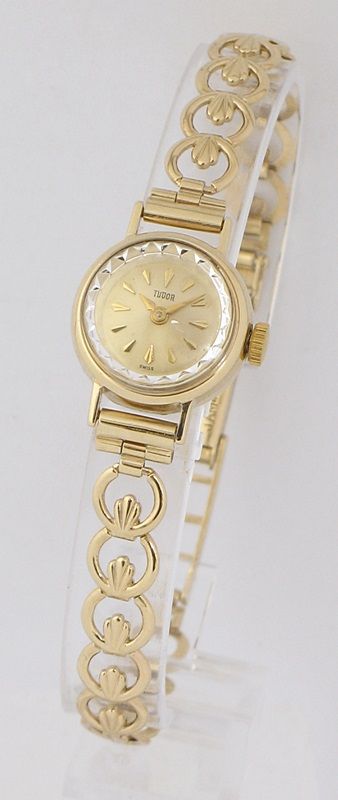Pretty Solid 9ct Gold Rolex Tudor Ladies Cocktail Watch