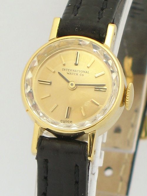 fig 3. BEAUTIFUL SOLID 18CT 18K GOLD INTERNATIONAL WATCH COMPANY IWC LADIES COCKTAIL WATCH
