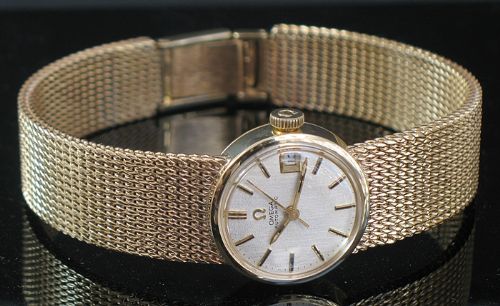 fig 3. STUNNING MINT CONDITION SOLID 9CT GOLD OMEGA LADYMATIC LADIES COCKTAIL WATCH