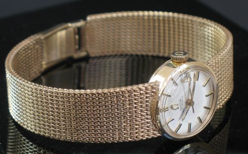 fig 5. STUNNING MINT CONDITION SOLID 9CT GOLD OMEGA LADYMATIC LADIES COCKTAIL WATCH