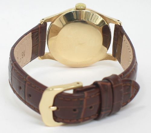 fig 4. WONDERFUL SOLID 9CT GOLD ZENITH CALIBRE 106-50 MENS WATCH C1952