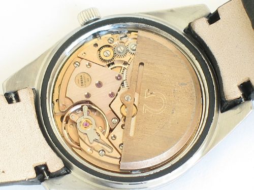 fig 5. OMEGA SEAMASTER AUTOMATIC CALENDAR CALIBRE 1012 QUICK SET DATE MENS WATCH
