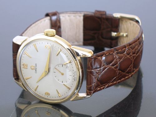 fig 3. SOLID 9CT GOLD OMEGA CALIBRE 267 MENS VINTAGE WATCH C1956