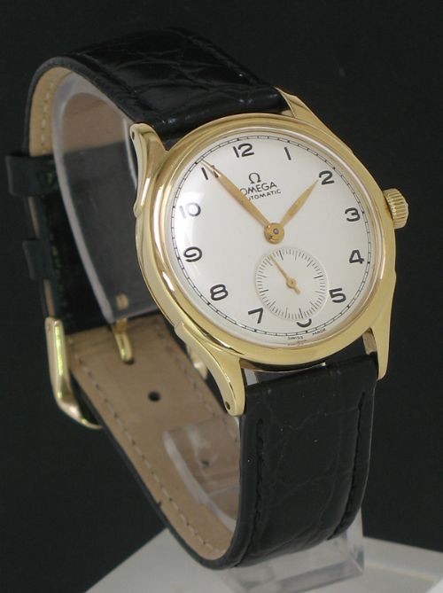 fig 1. RARE SOLID 18CT GOLD OMEGA AUTOMATIC BUMPER CAL 28.10RAPC MENS VINTAGE WATCH C1945