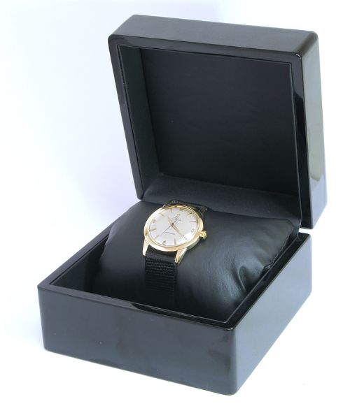 fig 7. OUTSTANDING SOLID 18CT GOLD OMEGA SEAMASTER BUMPER AUTOMATIC CALIBRE 354 MENS VINTAGE WATCH C1953