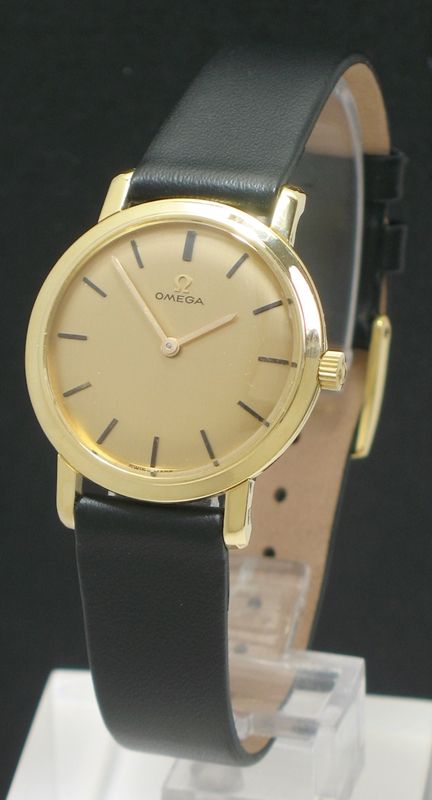 Beautiful Large Dial Solid 18ct Gold Vintage Omega Ladies Watch