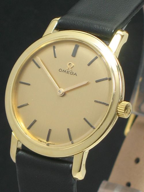 fig 2. BEAUTIFUL LARGE DIAL SOLID 18CT GOLD VINTAGE OMEGA LADIES WATCH