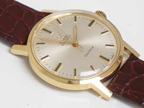 fig 4. STUNNING ORIGINAL MINT CONDITION SOLID 18CT GOLD OMEGA GENEVE MENS VINTAGE WATCH