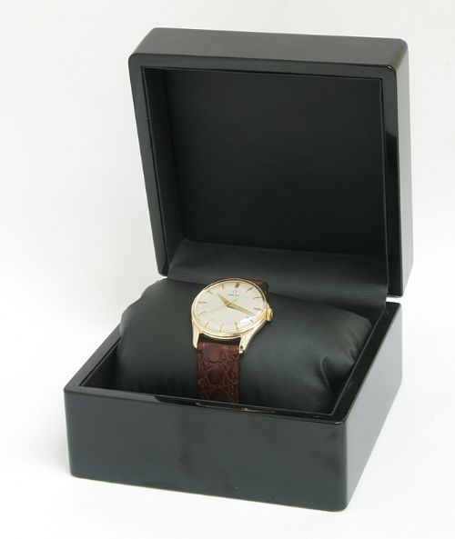 fig 8. WONDERFUL SOLID 9CT GOLD OMEGA CALIBRE 286 MENS VINTAGE WATCH