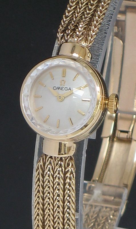 fig 3. EXQUISITE SOLID 9CT GOLD LADIES OMEGA COCKTAIL WATCH WITH BOX C1958