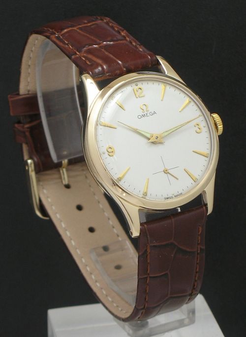 fig 1. WONDERFUL SOLID 9CT GOLD OMEGA CALIBRE 266 MENS VINTAGE WATCH C1953