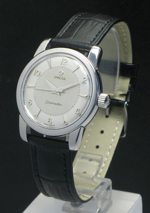 fig 2. WONDERFUL OMEGA SEAMASTER CALIBRE 420 TWO TONE DIAL MENS WATCH C1952