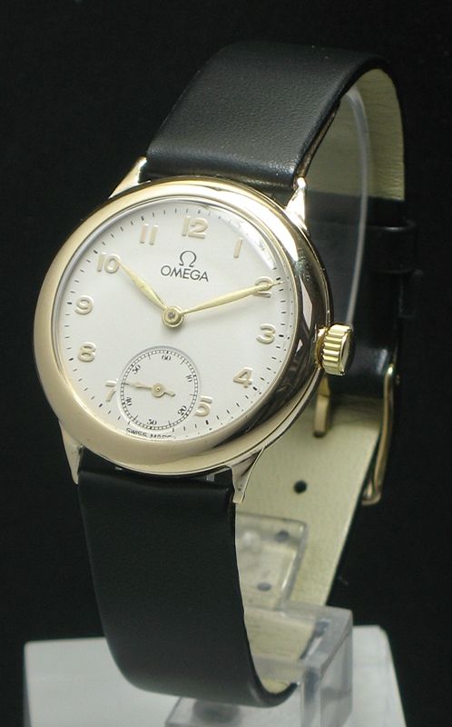 Wonderful Solid 9ct Gold Omega Calibre 26.5 Mens Vintage Watch C1944