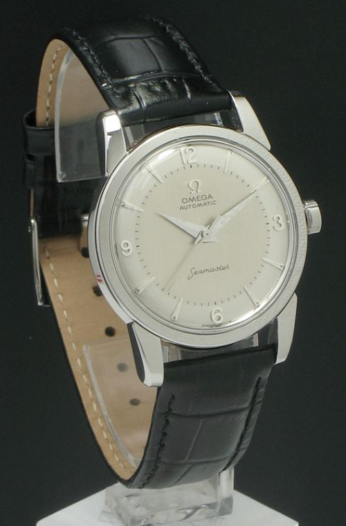 fig 4. WONDERFUL OMEGA SEAMASTER ART DECO CALIBRE 501 TWO TONE DIAL MENS WATCH C1955