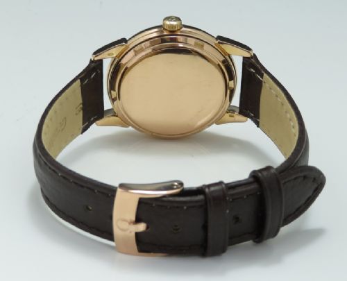fig 2. RARE SOLID 18CT ROSE GOLD OMEGA SEAMASTER AUTOMATIC CALENDAR BUMPER MENS VINTAGE WATCH C1953