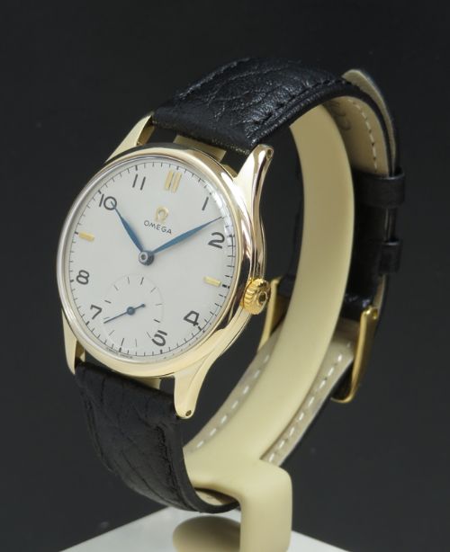 Stunning Solid 9ct Gold Omega Calibre 30t2 Mens Vintage Watch C1948