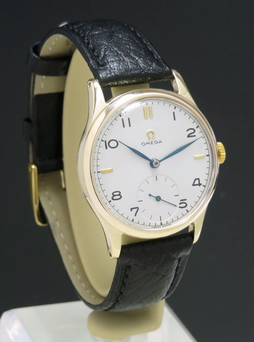 fig 1. STUNNING SOLID 9CT GOLD OMEGA CALIBRE 30T2 MENS VINTAGE WATCH C1948