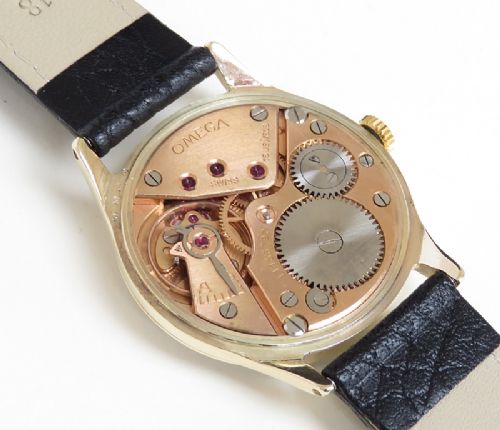 fig 3. STUNNING SOLID 9CT GOLD OMEGA CALIBRE 30T2 MENS VINTAGE WATCH C1948