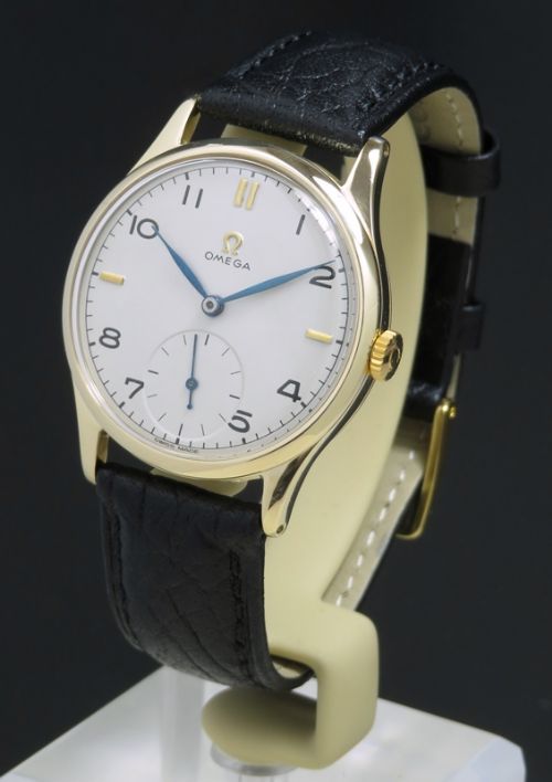 fig 4. STUNNING SOLID 9CT GOLD OMEGA CALIBRE 30T2 MENS VINTAGE WATCH C1948