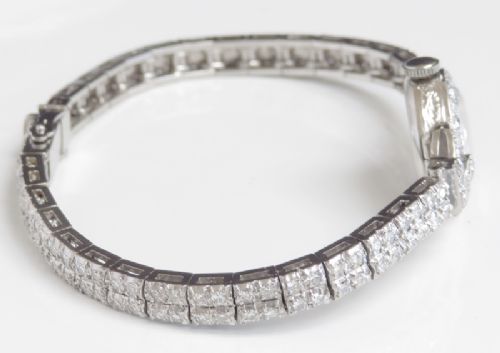 fig 5. INCREDIBLE PLATINUM AND DIAMOND VERTEX LADIES ART DECO COCKTAIL WATCH C1950
