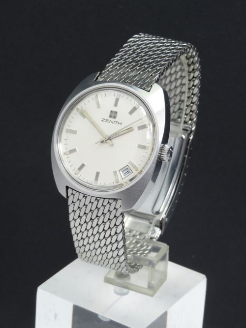 Wonderful Original Zenith Calibre 2562c with Date Mens Vintage Watch C1969