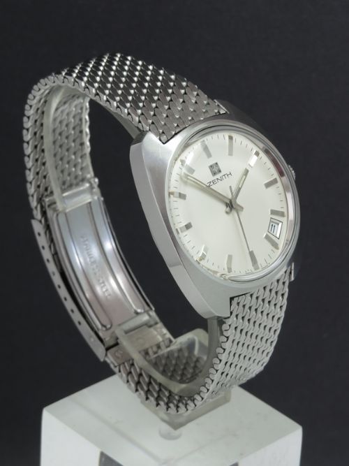 fig 5. WONDERFUL ORIGINAL ZENITH CALIBRE 2562C WITH DATE MENS VINTAGE WATCH C1969