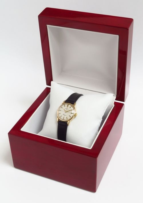 fig 4. WONDERFUL SOLID 9CT GOLD OMEGA GENEVE LADIES VINTAGE WATCH C1960