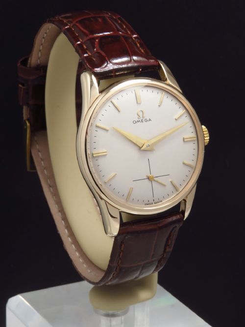 fig 1. WONDERFUL SOLID 9CT GOLD OMEGA CALIBRE 269 MENS VINTAGE WATCH C1965