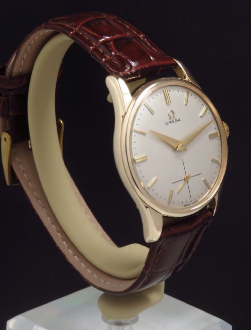 fig 2. WONDERFUL SOLID 9CT GOLD OMEGA CALIBRE 269 MENS VINTAGE WATCH C1965