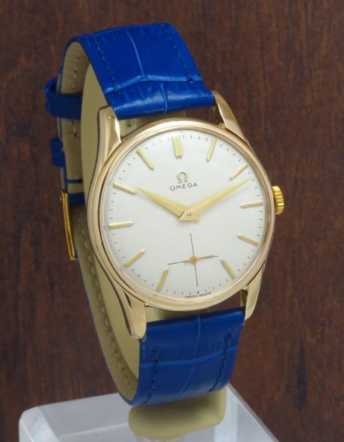 Wonderful Solid 9ct Gold Omega Calibre 268 Mens Vintage Watch C1963