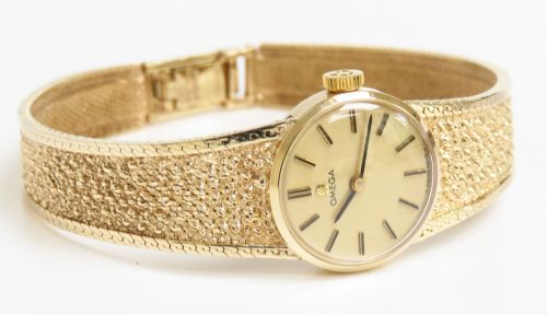 fig 7. BEAUTIFUL MINT CONDITION SOLID 9CT GOLD OMEGA LADIES COCKTAIL WATCH WITH BOX C1951